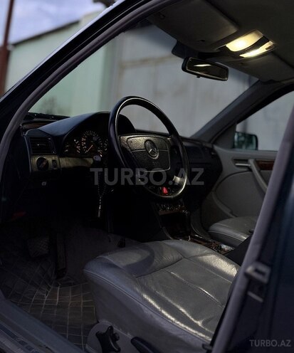 Mercedes C 200-10