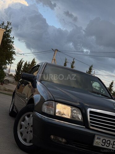 Mercedes C 200-2