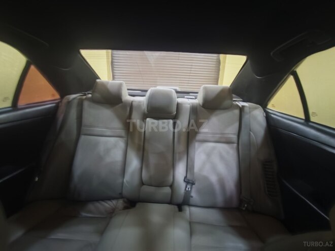 Toyota Camry-15