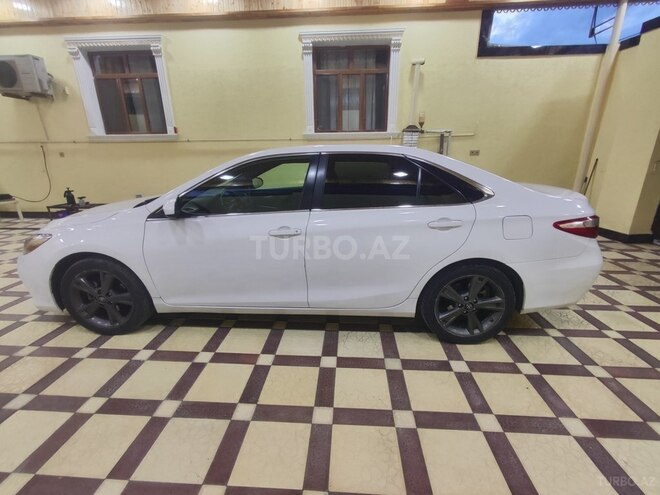 Toyota Camry-10