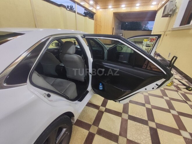 Toyota Camry-17