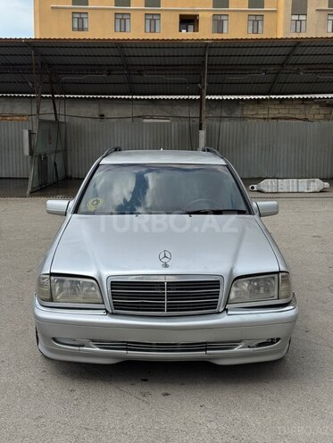 Mercedes C 220-1