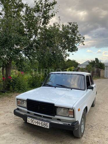 LADA (VAZ) 2107-1