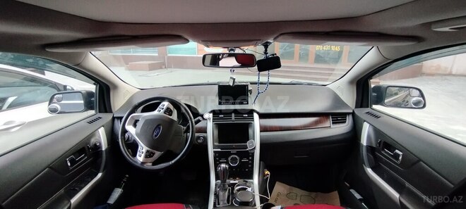 Ford Edge-8