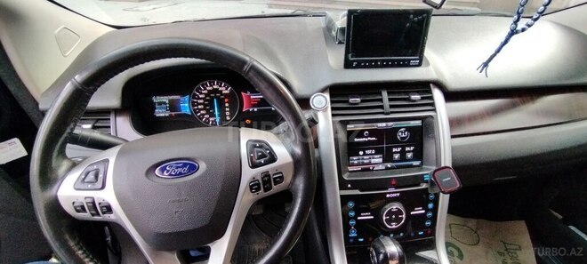 Ford Edge-12