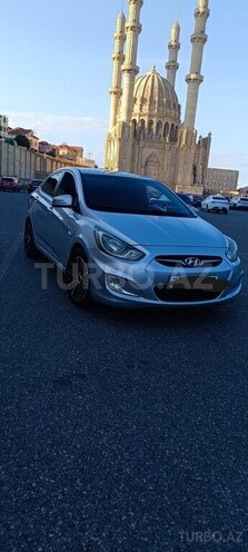 Hyundai Accent-3