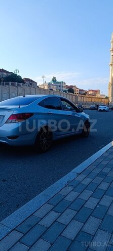 Hyundai Accent-5