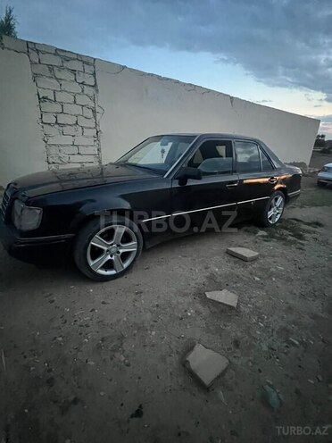 Mercedes E 220-4