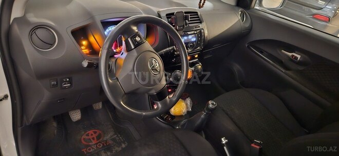 Toyota Urban Cruiser-5