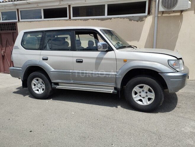 Toyota Land Cruiser Prado-2