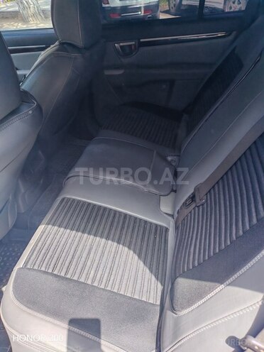 Hyundai Santa Fe-6