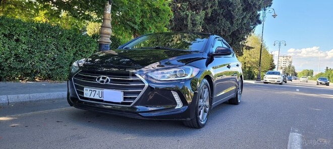 Hyundai Elantra-1