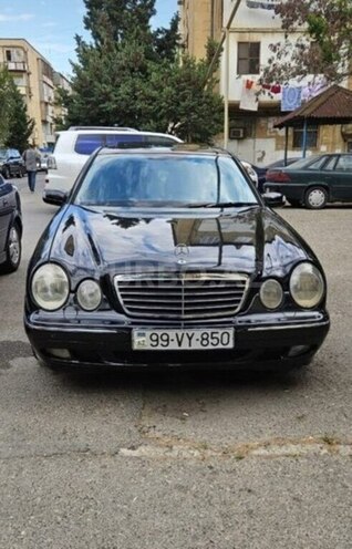 Mercedes E 200-1