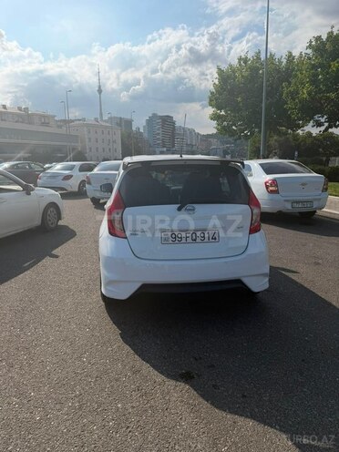 Nissan Note-2