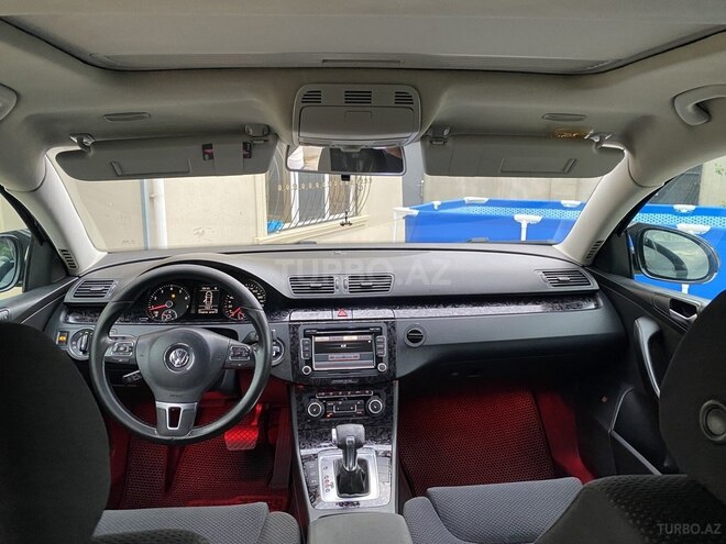 Volkswagen Passat-10