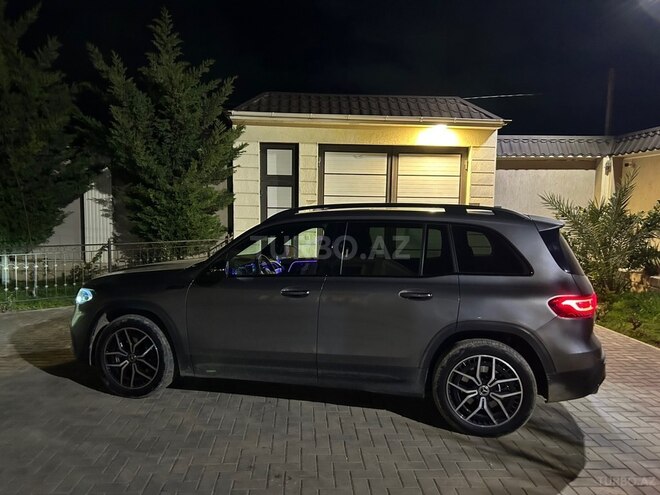 Mercedes EQB 350 4MATIC-3