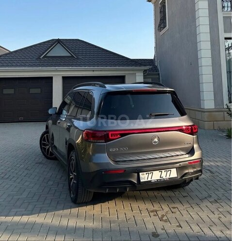 Mercedes EQB 350 4MATIC-9