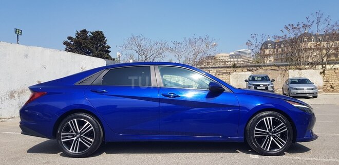 Hyundai Elantra-8