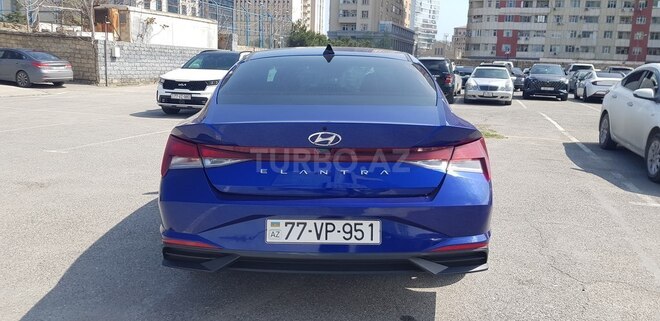 Hyundai Elantra-10