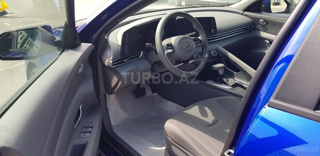 Hyundai Elantra-16