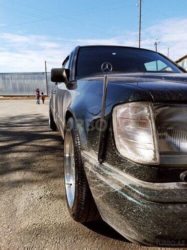 Mercedes 280 E-8