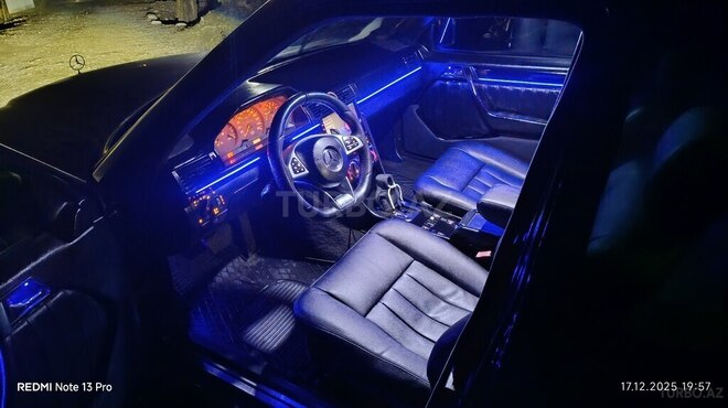 Mercedes 280 E-14