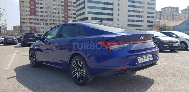 Hyundai Elantra-7
