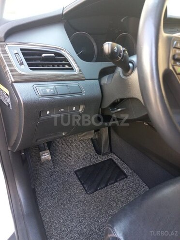 Hyundai Sonata-8