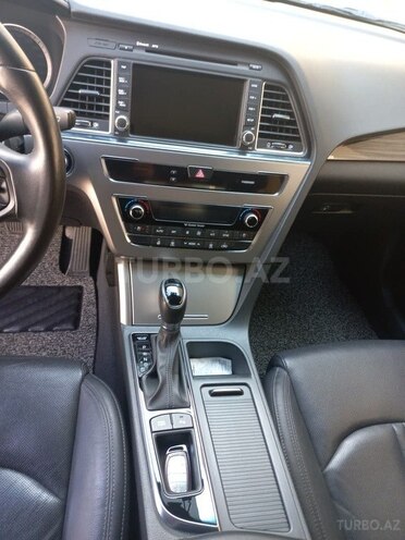 Hyundai Sonata-10