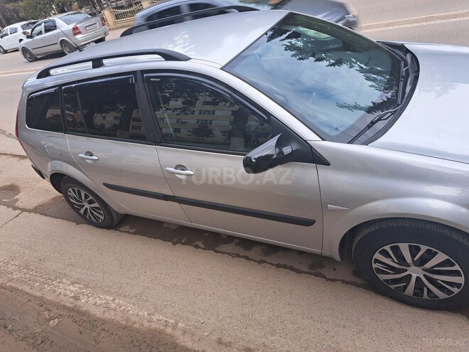 Renault Megane-10