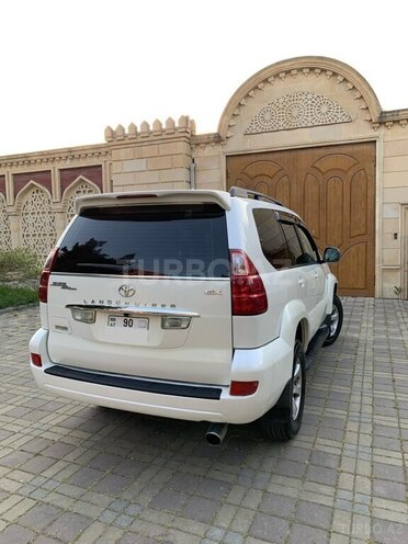 Toyota Land Cruiser Prado-4
