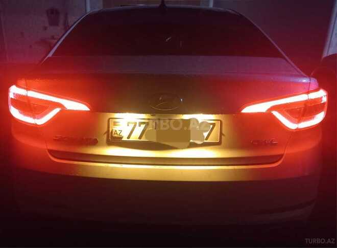 Hyundai Sonata-17
