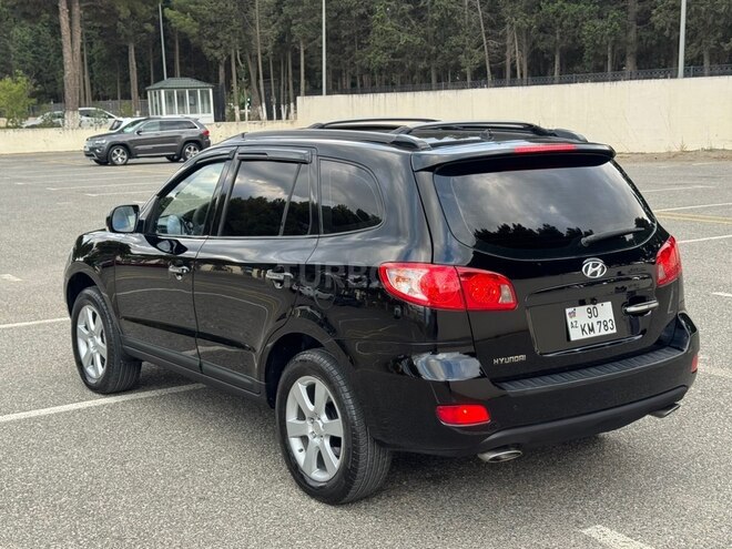 Hyundai Santa Fe-12