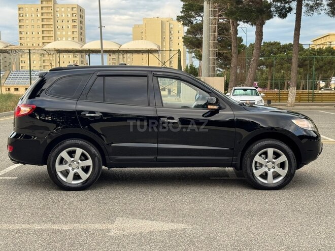 Hyundai Santa Fe-13
