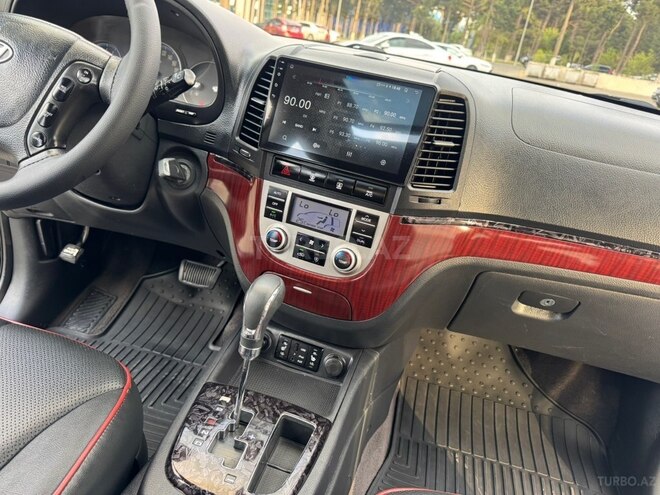 Hyundai Santa Fe-20