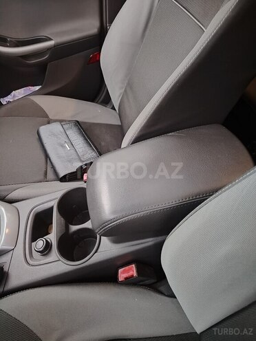 Ford Focus-5