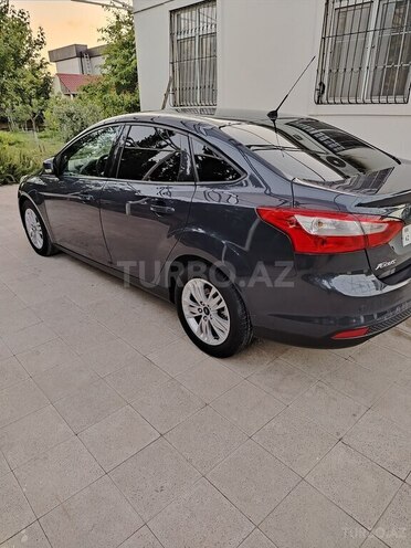 Ford Focus-18