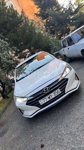 Hyundai Elantra-18