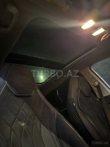 Hyundai Elantra-7