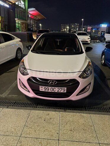 Hyundai Elantra-1