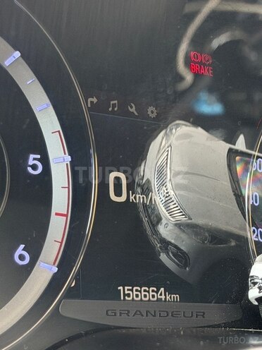 Hyundai Grandeur-8