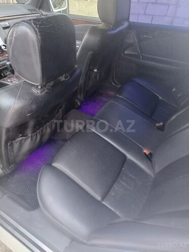 Mercedes E 220-13