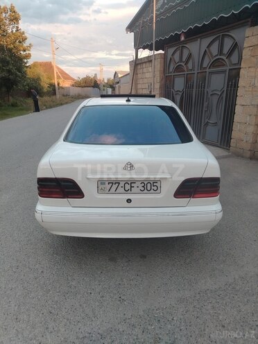 Mercedes E 220-7