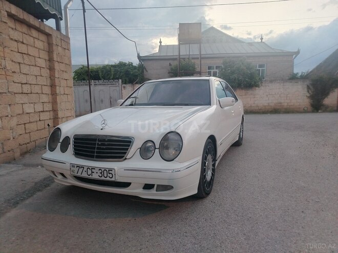 Mercedes E 220-3