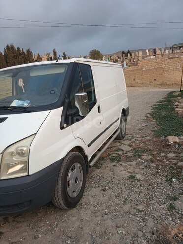 Ford Transit-3