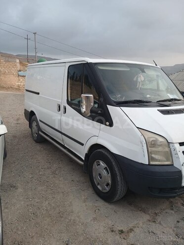 Ford Transit-4