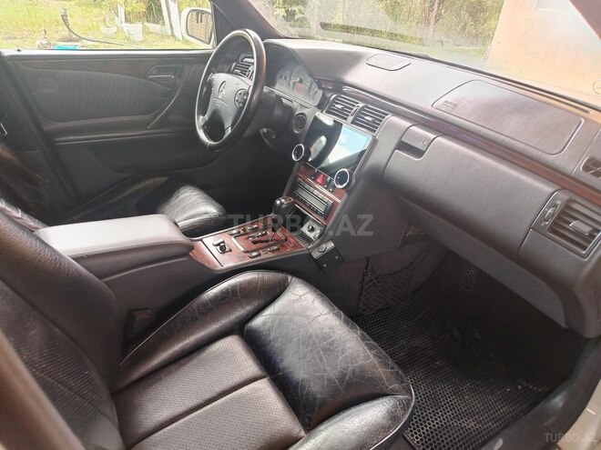 Mercedes E 220-14