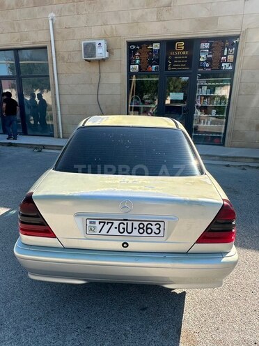 Mercedes C 200-4