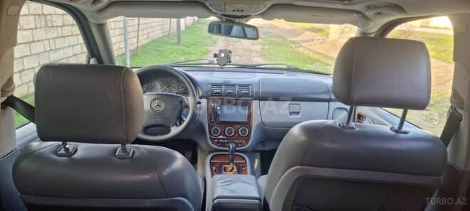 Mercedes ML 350-10