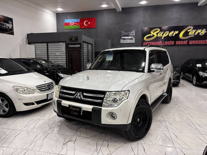 Mitsubishi Pajero-1